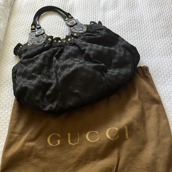 Gucci black monogram shoulder bag with rivet detail - Picture 5 of 5